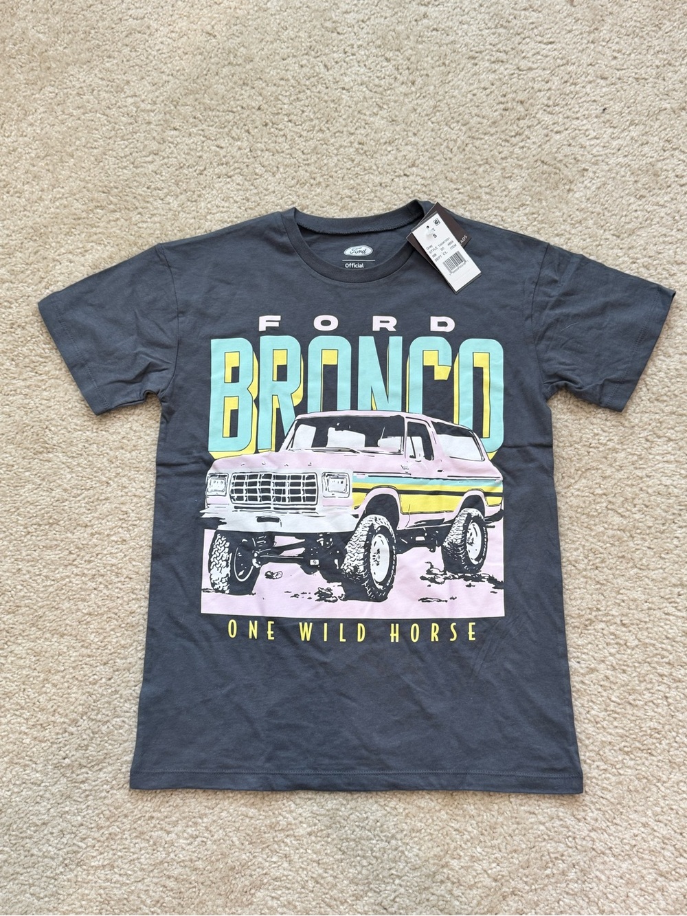 🔹 NWT Ford Graphic Tee - Charcoal with Pastel Blue, Yellow, Pink Print Size Smal